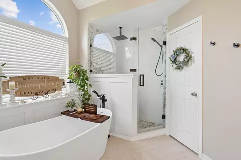 104 N Frederick St, Ponder, TX 76259