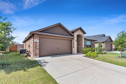 409 Foxhunter St, Fort Worth, TX 76131