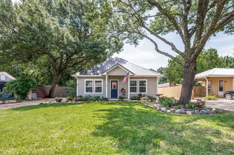 105 W Adkins St, Seagoville, TX 75159