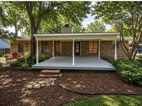 701 Adams Dr, Crandall, TX 75114