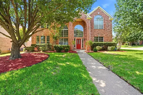 2421 Bowie Ln, Grapevine, TX 76051