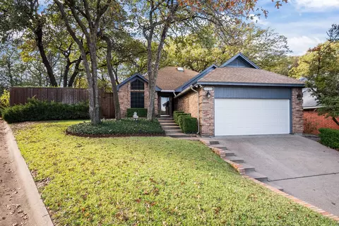 4922 Canberra Ln, Arlington, TX 76017