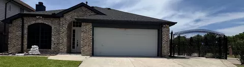 5616 Indian Hill Dr, Arlington, TX 76018