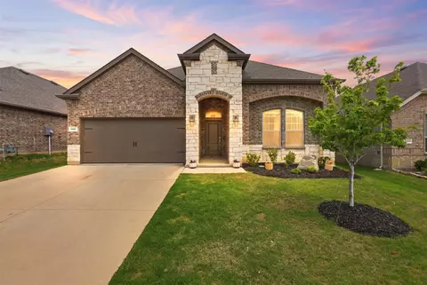 10605 Breezeway Dr, Aubrey, TX 76227