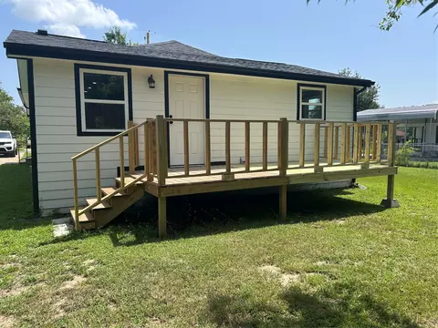 Exterior - 615 Smith Cir, Point, TX 75472 photo 2 of 4