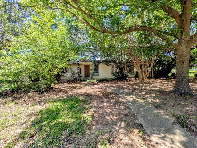 108 Varsity Cir, Arlington, TX 76013