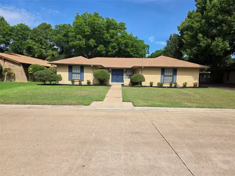 1507 Clover Hill Rd, Mansfield, TX 76063