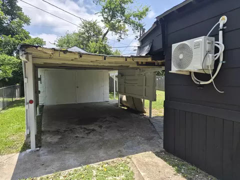 Exterior - 3720 Live Oak Ave, Waco, TX 76708 photo 6 of 7