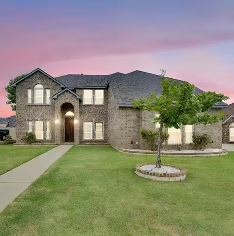 1611 Montelena Ave, Kennedale, TX 76060