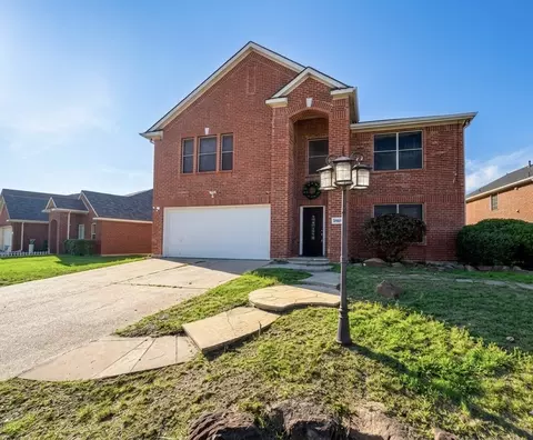 7405 Lake Whitney Dr, Arlington, TX 76002