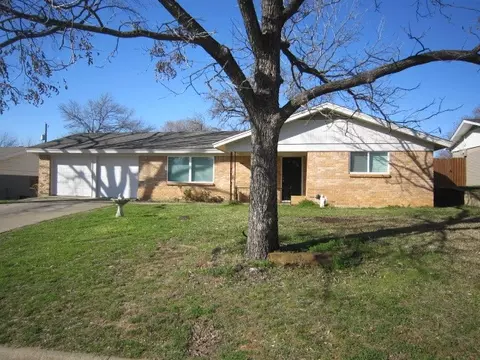 1610 Toplea Dr, Euless, TX 76040
