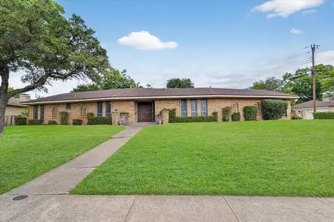 1811 Reynoldston Ln, Dallas, TX 75232