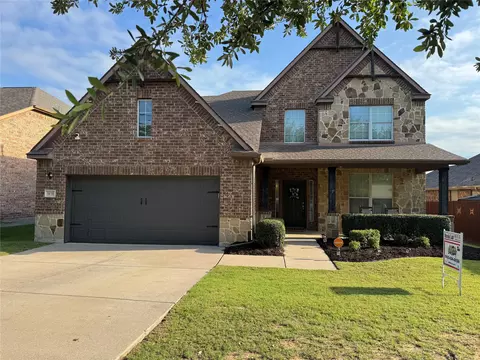 8133 Rock Elm Rd, Fort Worth, TX 76131