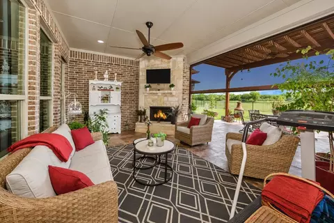 12413 Eagle Narrows Dr, Fort Worth, TX 76179