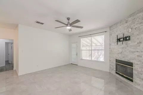 4333 Park Creek Cir N, Fort Worth, TX 76137