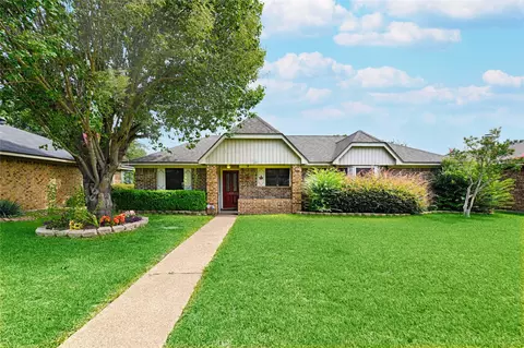 923 Courtney Dr, Mesquite, TX 75150
