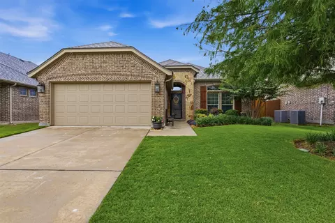 712 Mist Flower Dr, Little Elm, TX 75068