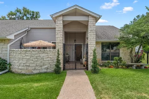 Exterior - 2812 Chimney Hill Dr, Waco, TX 76708 photo 2 of 11