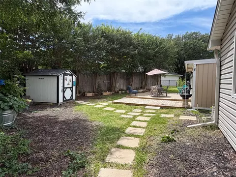 Exterior - 2812 Chimney Hill Dr, Waco, TX 76708 photo 2 of 5