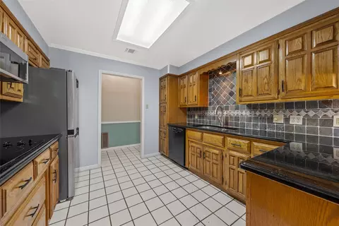 Kitchen - 2812 Chimney Hill Dr, Waco, TX 76708 photo 3 of 3