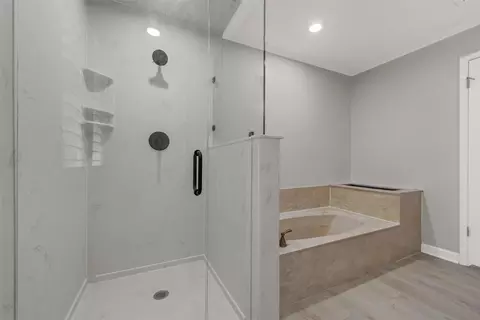 Bath - 2812 Chimney Hill Dr, Waco, TX 76708 photo 3 of 3