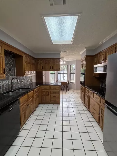 Kitchen - 2812 Chimney Hill Dr, Waco, TX 76708 photo 1 of 1