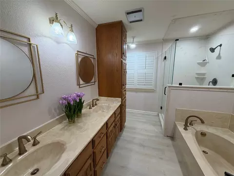 Bath - 2812 Chimney Hill Dr, Waco, TX 76708 photo 1 of 2