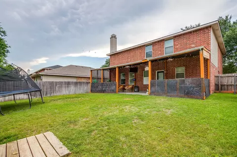 1956 Lariat Dr, Justin, TX 76247