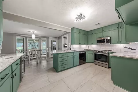 Kitchen - 3924 N 30th St, Waco, TX 76708 photo 2 of 4