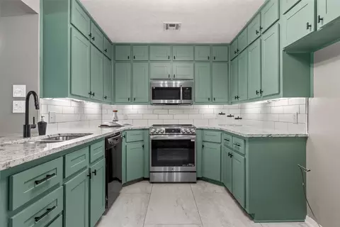 Kitchen - 3924 N 30th St, Waco, TX 76708 photo 3 of 4