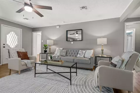 Living - 3924 N 30th St, Waco, TX 76708 photo 5 of 6