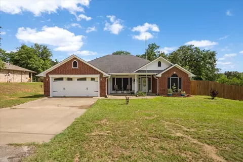 809 Jack Dr, Lindale, TX 75771