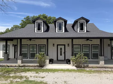 410 S Wickham St, Alvord, TX 76225
