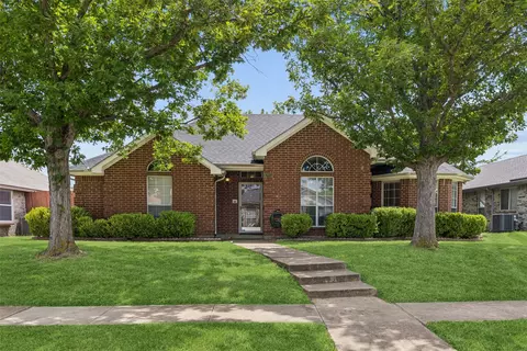 6705 Bluebell Dr, Rowlett, TX 75089