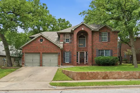 3528 Creekside Ct, Bedford, TX 76021