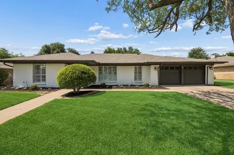 904 Shelley Dr, Arlington, TX 76012