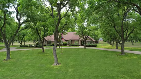 7402 Hampton Dr, Granbury, TX 76049