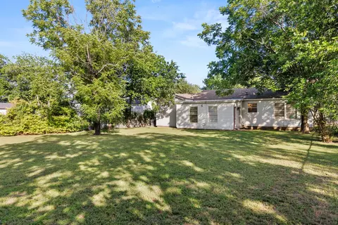 Exterior - 2921 Summer Ave, Waco, TX 76708 photo 7 of 7