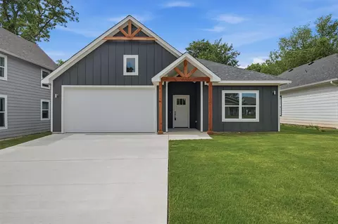 110 W Hull St, Denison, TX 75021