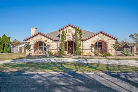 308 Sheri Ln, Roanoke, TX 76262