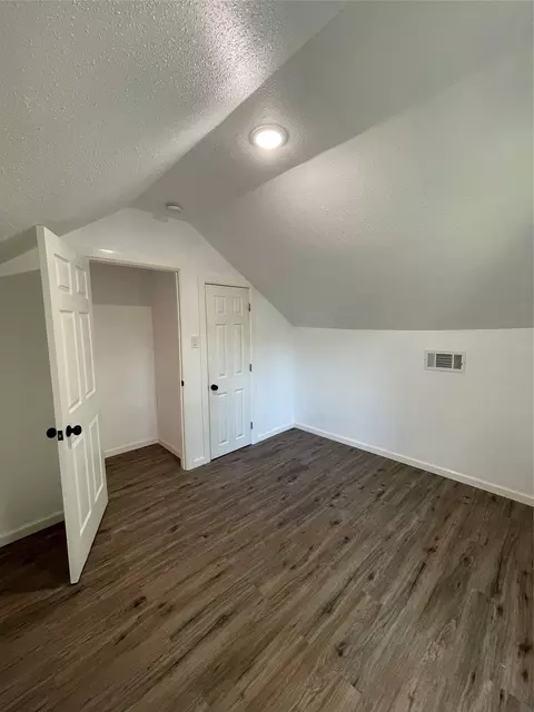 Bedroom - 607 E Monterey St, Denison, TX 75021 photo 5 of 8