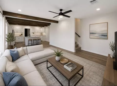 Living - 607 E Monterey St, Denison, TX 75021 photo 1 of 5