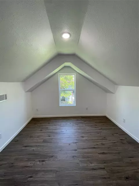 Bedroom - 607 E Monterey St, Denison, TX 75021 photo 7 of 8