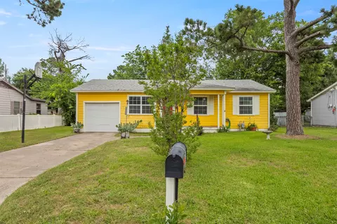 880 Volney Dr, Terrell, TX 75160
