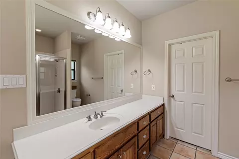Bath - 10226 Aaron Ave, Eustace, TX 75124 photo 2 of 5