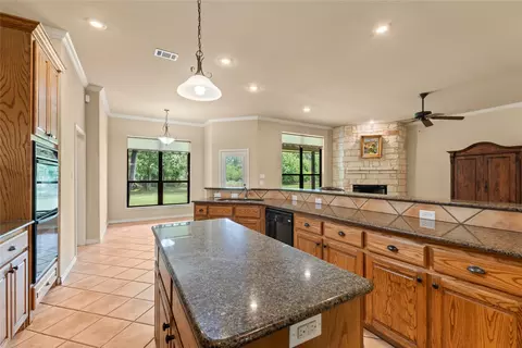 Kitchen - 10226 Aaron Ave, Eustace, TX 75124 photo 2 of 3