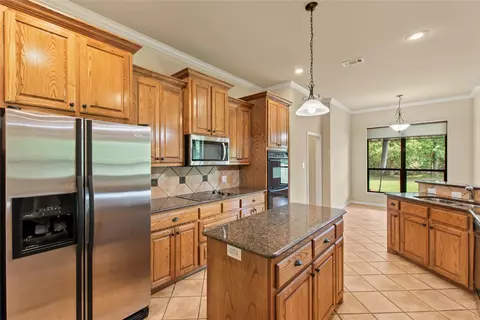 Kitchen - 10226 Aaron Ave, Eustace, TX 75124 photo 3 of 3
