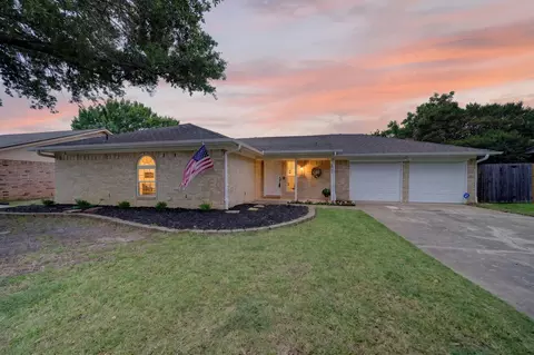 6521 Collard Ct, North Richland Hills, TX 76182