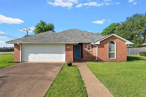 316 Evergreen Ct, Hewitt, TX 76643