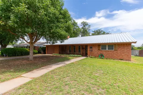 1800 N Avenue F, Haskell, TX 79521